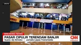 VIDEO: Pasar Cipulir Terendam Banjir