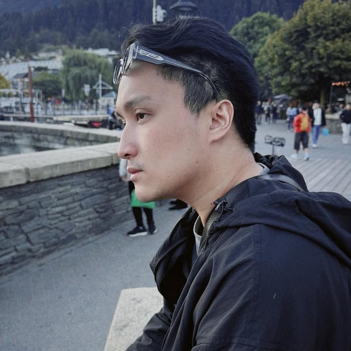 <p>"Tepat setahun lalu ke sini seorang diri. Sekarang bisa sama Mako (panggilan Rayhan) rasanya..." tulis Isyana seraya menyisipkan beberapa emotikon. (Foto: Instagram: @isyanasarasvati)</p>