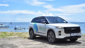 Uji Irit Jaecoo J7 SHS Sampai Bensin-Baterai Kering Tembus 1.377 Km