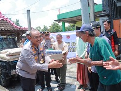 Kala Kapolres Klaten Bantu Warga hingga Perbaikan Fasilitas Terdampak Bencana