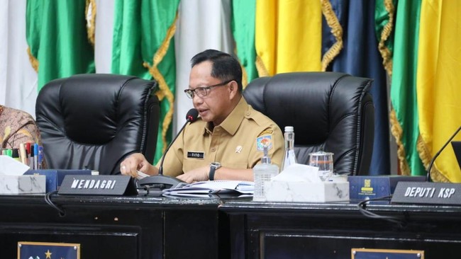 Mendagri Tito Karnavian meminta pemda bersiap dan bersinergi terkait fasilitas, pengendalian, dan pemantauan arus mudik Lebaran 2025 sejak 24 Maret-7 April.