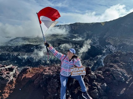 Cerita Suami Pendaki Lilie Wijayanti: Sempat Khawatir saat Sang Istri Izin ke Puncak Carstensz Pyramid