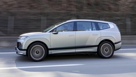 Hyundai Berencana Rakit Ioniq 9 Setir Kanan di Pabrik Bekasi