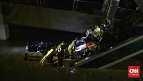 Kios Terendam Banjir, Pedagang Mega Mall Bekasi Rugi Rp400 Juta