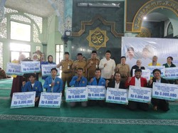 Dukung Pendidikan, Pemkot Tangerang Salurkan Beasiswa ke 312 Mahasiswa