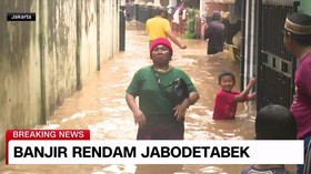 VIDEO: Ketinggian Air di Kawasan Bantaran Kali CIliwung Mulai Surut