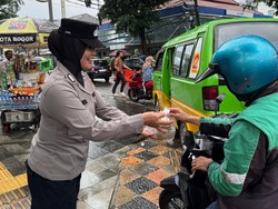 Polresta Bogor Kota Berbagi Takjil Gratis, Hasil Program Celengan Ramadan