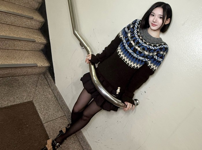 Sangat menyukai buah stroberi. Jiwoo juga selalu memilih camilan dengan varian rasa stroberi./ foto: instagram.com/hearts2hearts