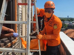 Forensik Temukan Luka Benda Tumpul pada Jasad Bule Telanjang Tewas di Tandon