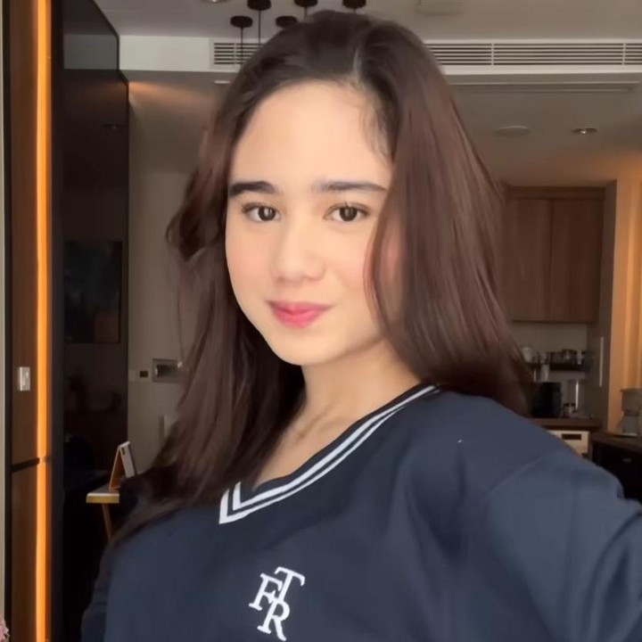 <p>Seluruh umat Muslim di dunia antusias menyambut bulan suci Ramadhan, tak terkecuali Tissa Biani. Baru-baru ini, Tissa mencuri perhatian netizen setelah mengunggah video saat dirinya menyiapkan menu sahur untuk keluarga. (Foto: Instagram@tissabiani)</p>