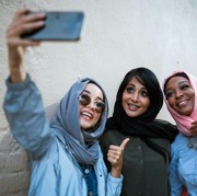 Rayakan International Women's Day di Ramadan, Ini 4 Cara yang Bisa Perempuan Lakukan untuk Saling Memberdayakan