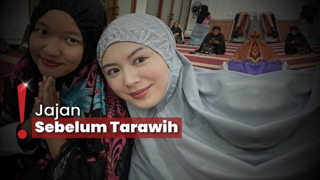 Potret Ayana Moon Jajan Cilok di Pinggir Jalan, Warganet: Melokal Sekali