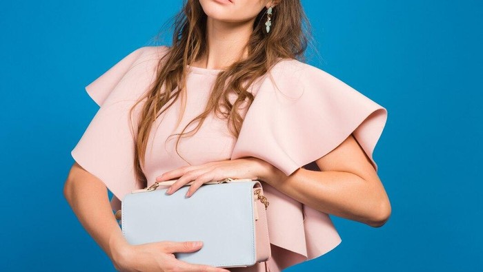 BeauPicks: 6 Rekomendasi Hand Bag Cantik yang Bisa Kamu Gunakan untuk Bukber