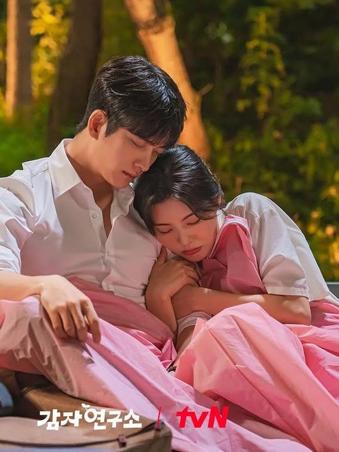 Kang Tae Oh dan Lee Sun Bin dalam drama The Potato Lab/ Foto: Instagram.com/tvn_drama