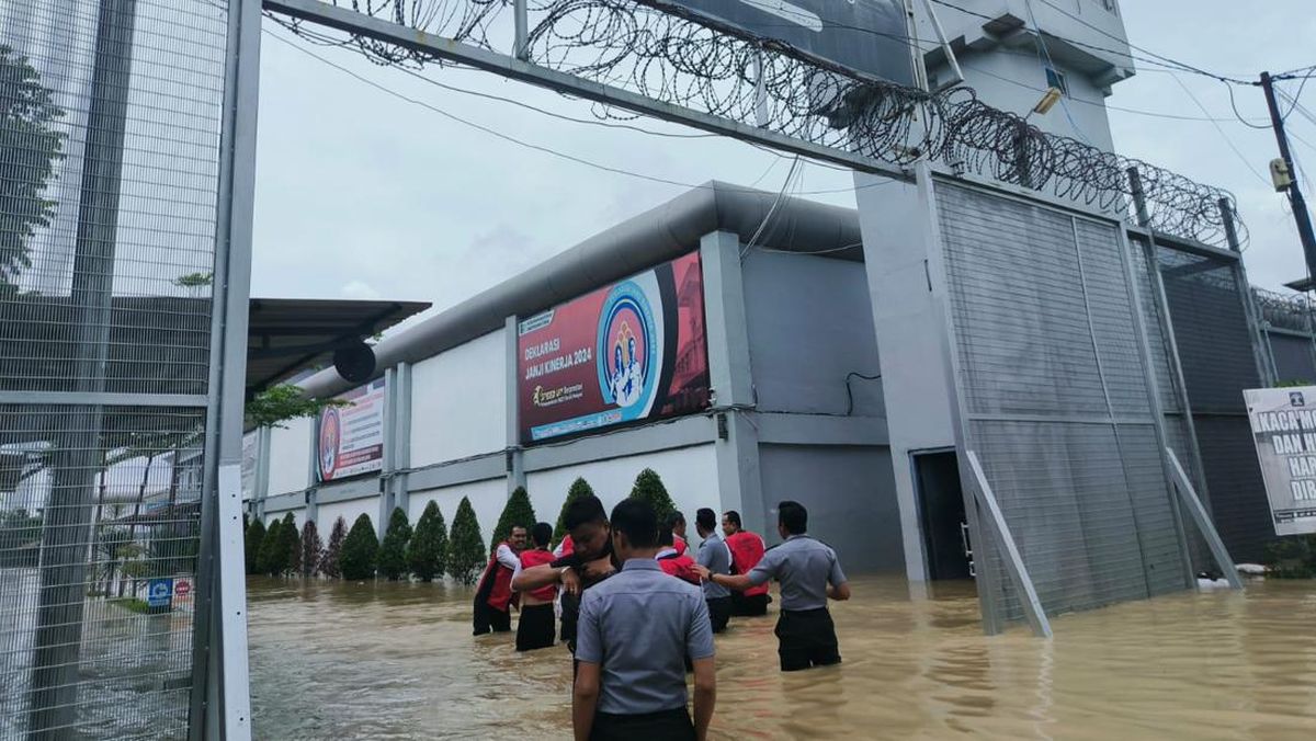 Lapas Cikarang Kebanjiran, Listrik Padam dan 1.451 Napi Diungsikan