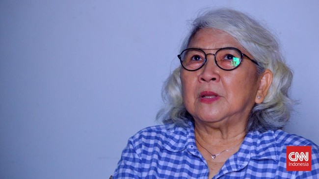 Legenda pesepakbola putri Katrina Neeltje Hosang atau Katrina Muhardi menceritakan pengalamannya sebagai perintis Timnas Putri Indonesia.