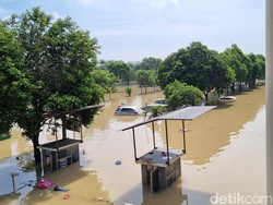 Mobil Terendam Banjir di Mal Mega Bekasi, Pemilik Tahu dari Video Viral