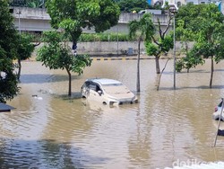 Walkot Tri: Banjir Bekasi Dipicu Hujan 25 Tahunan-Perubahan Lahan Puncak 2