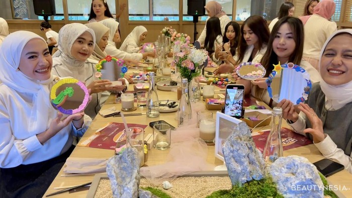 img-title B-Nation Hangout Ajak Momen Ramadan Tetap Cantik dan Aktif Lewat Talkshow-Workshop Session