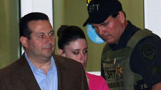 Terduga pelaku pembunuh anak perempuannya yang masih balita Casey Anthony kini viral usai umumkan jadi advokat hukum.