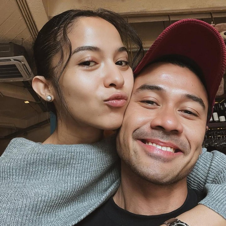 <p>Rumah tangga Chicco Jerikho dan Putri Marino sempat diterpa gosip miring karena dianggap jarang mengunggah foto bersama di media sosial. Namun, isu ini langsung dibantah oleh sang aktor. (Foto: Instagram@chicco.jerikho)</p>