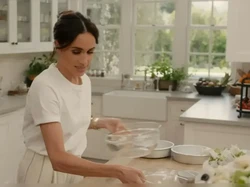 Meghan Markle Buat Campuran Garam Epsom untuk Mandi, Pakar Sebut Risikonya