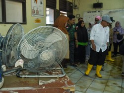 Kemendikdasmen: 168 Sekolah dari PAUD hingga SMA/SMK Terdampak Banjir Bekasi
