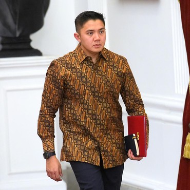 Ikut Tren Pacu Jalur, Giring Ganesha hingga Letkol Teddy Tuai Hujatan