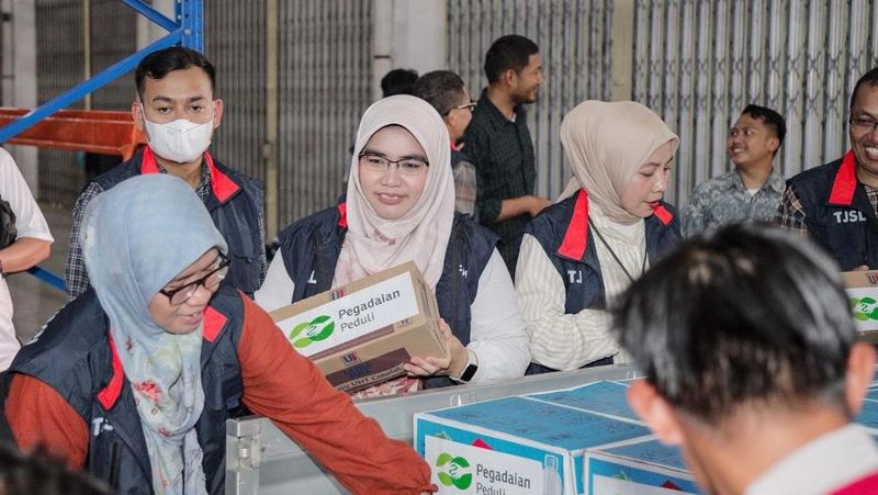 PT Pegadaian kembali menunjukkan kepeduliannya terhadap masyarakat dengan menyalurkan bantuan bagi korban banjir di wilayah Jabodetabek.