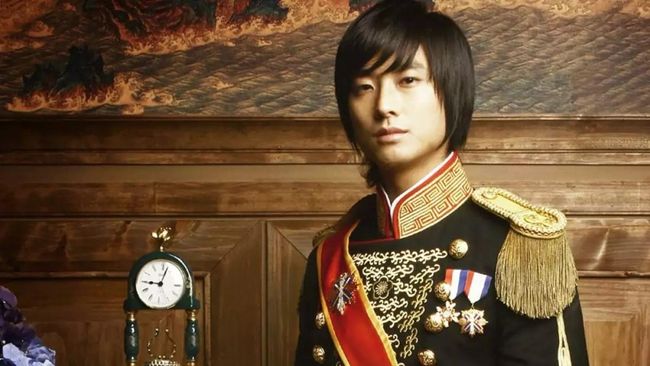 Berikut 5 rekomendasi drama Korea Ju Ji-hoon untuk temani puasa pekan ini, 8-14 Maret 2025.