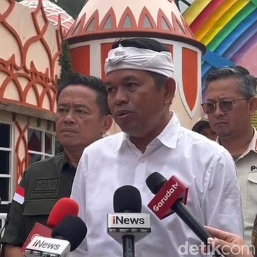 Dituding 'Gubernur Konten', Penghasilan Dedi Mulyadi dari YouTube Ditaksir Miliaran