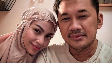 Hanung Bramantyo Ngotot Jadikan Ariel Tatum Babbysitter, Zaskia Beri Ultimatum