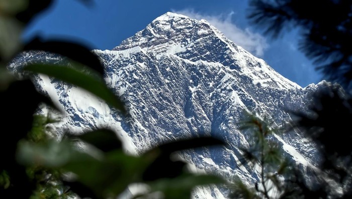 Ternyata Ini Alasan Ratusan Mayat Pendaki 'Dibiarkan' di Gunung Everest