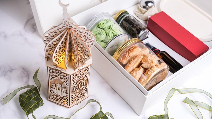 Dalam dunia bisnis hampers yang semakin kompetitif, menembus segmen pasar premium menjadi kunci untuk meningkatkan profit dan keberlanjutan usaha.