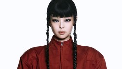 Lirik Lagu twin - JENNIE