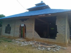 Masjid Al Hijrah di Luwu Timur Rusak Akibat Gempa M 5,0