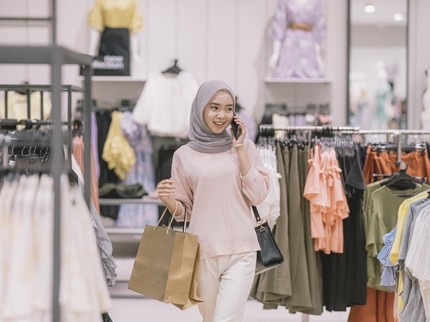 Busana Muslimah Modis Promo Beli 1 Gratis 1 di Transmart Full Day Sale, Jangan Kehabisan Bun