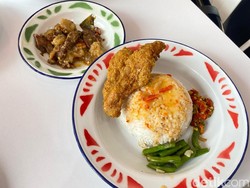 Nasi Kulit Mak Igun: Gurih Mantap! Nasi Topping Kulit Goreng dan Oseng Daging