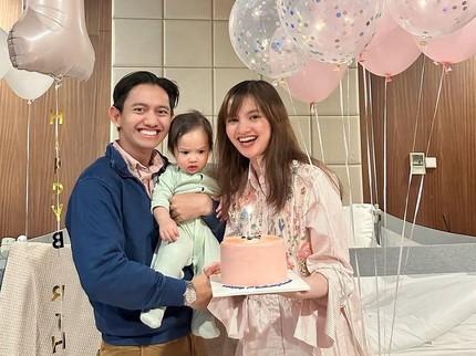 Reaksi Baby Launa Anak Sabrina Anggraini Diberi Kejutan Ultah Pertama, Intip 7 Potretnya