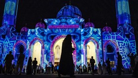 FOTO: Gemerlap Cahaya dan Spiritual Hiasi Bulan Ramadan di Dubai