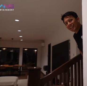 Tak Ada Sentuhan Wanita, 7 Penampakan Rumah Mewah Ariel NOAH Terasa Kosong