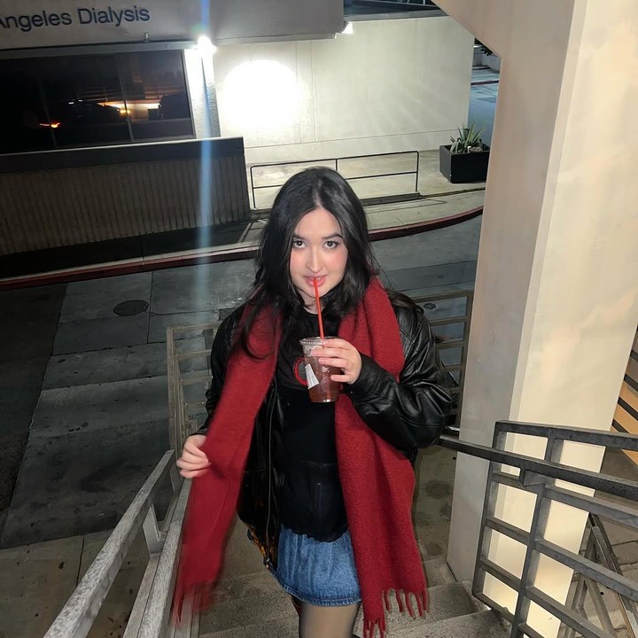 <p>Melalui unggahan di Instagram, Stephanie Poetri kerap membagikan aktivitasnya selama menetap di AS. Perempuan 24 tahun ini juga sering menggunakan platform Instagram miliknya untuk membuat konten musik. (Foto: Instagram @stephaniepoetri)</p>