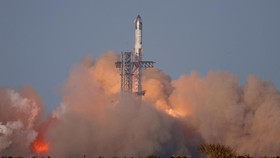 SpaceX Konfirmasi Ledakan di Uji Coba Terbang ke-8 Starship