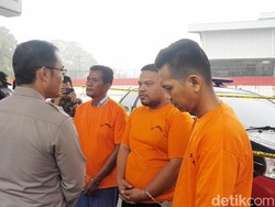 SPBU Oplos Pertalite di Medan, Sopir Ngaku Angkut BBM Ilegal dari Terjun