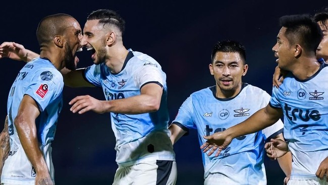 Pratama Arhan menjadi pemain cadangan saat Bangkok United menang dramatis 3-2 atas Chiangrai United dalam matchday ke-25 Liga Thailand, Sabtu (8/3).