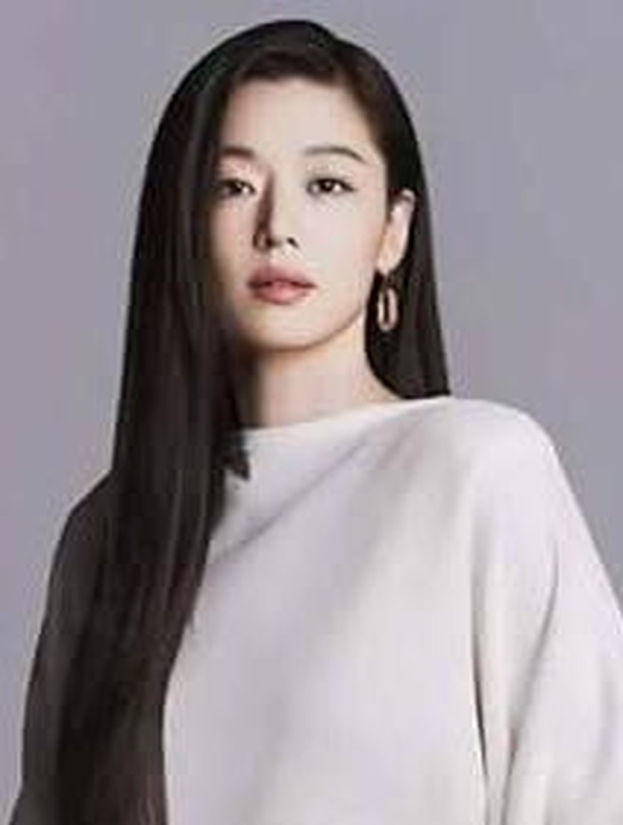Setelah lama hiatus, kembalinya Jun Ji Hyun dalam drama Tempest langsung mencuri perhatian publik bahkan sejak pertama kali drama tersebut diumumkan.