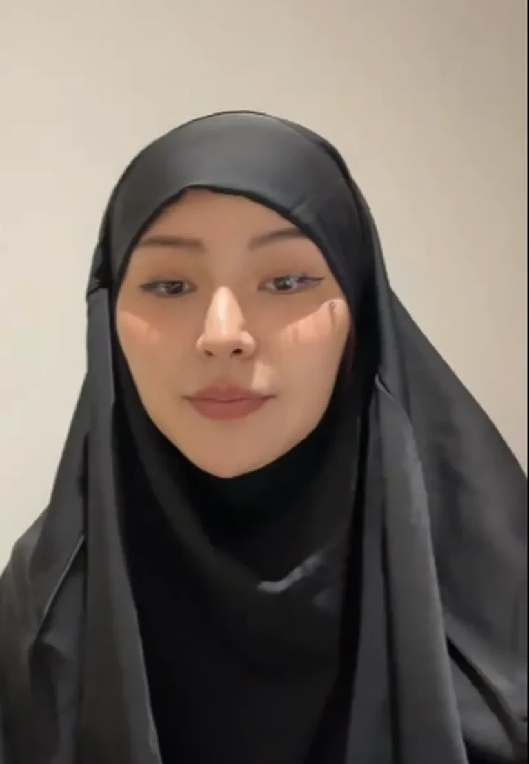 Kae Asakura atau Rae Lil Black Kae Asakura atau Rae Lil Black