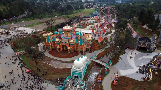 Sekda Kabupaten Bogor Ajat Rochmat Jatnika mengatakan pihaknya sudah beberapa kali melakukan teguran ke perusahaan itu namun tak diindahkan.