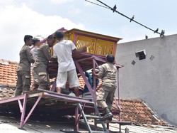 Judi Merpati Saat Ramadan, 7 Bekupon di Surabaya Dibongkar Satpol PP