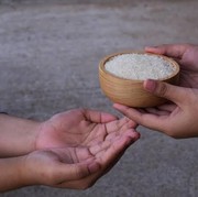 Hukum Bayar Zakat Fitrah Setelah Salat Idulfitri, Apakah Tetap Sah?